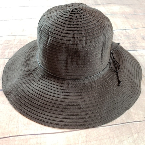 Peter Grimm Womens Karena Resort Hat